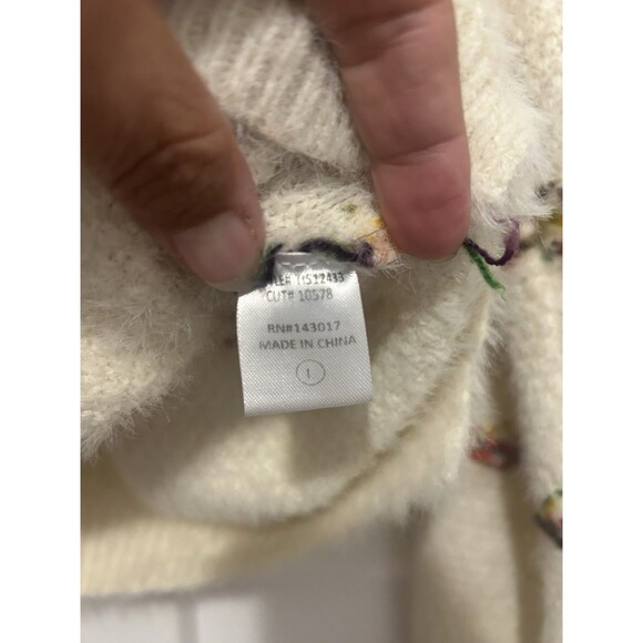 Ces Femme Fuzzy Cozy White Multi Colored Striped Sweater Oversized Size Large - Picture 4 of 5